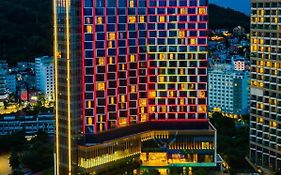 Muong Thanh Luxury Ha Long Centre Hotel